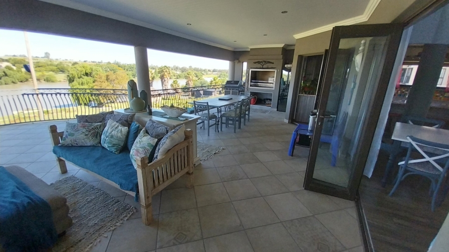 6 Bedroom Property for Sale in Deneysville Free State